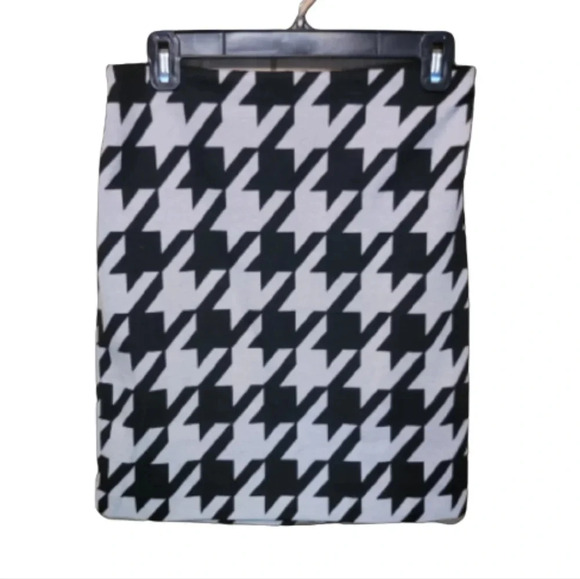 Worthington Black and White Houndstooth Skirt - Picture 1 of 7